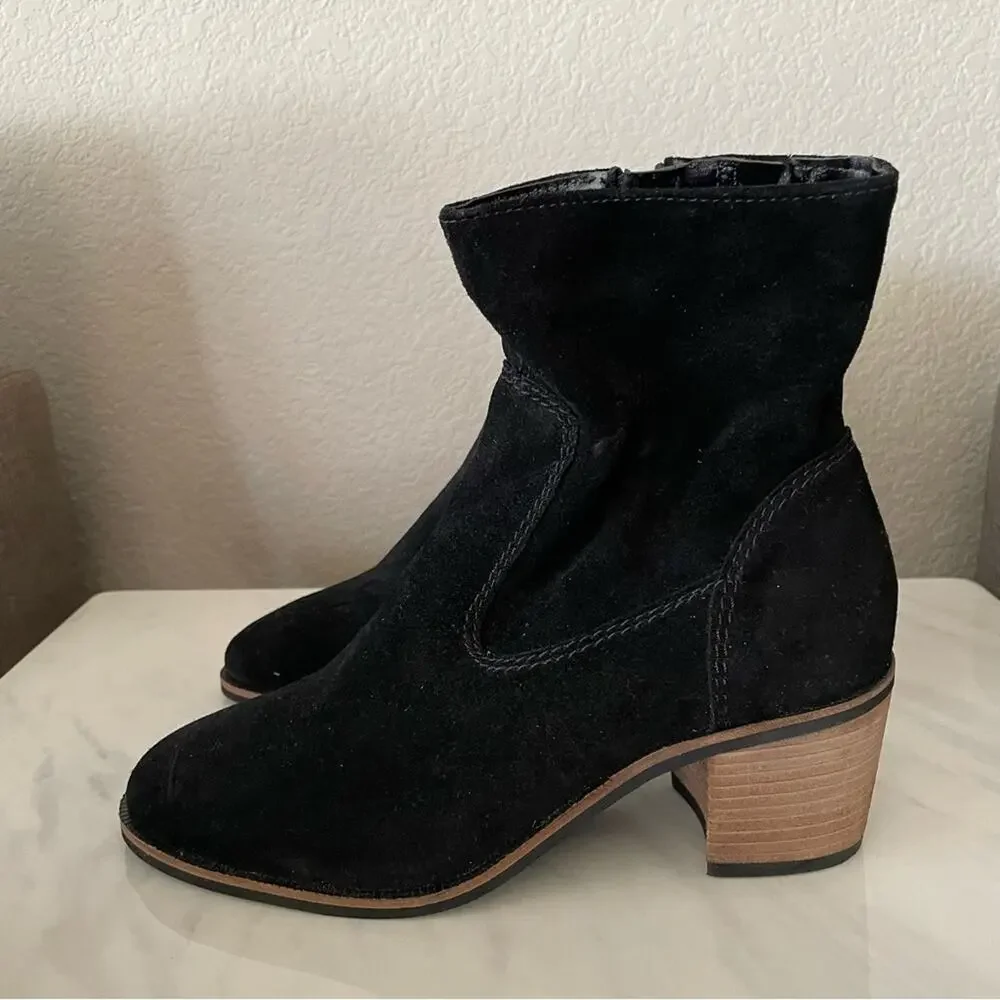 Crevo Jade‎ Suede Block Heel Bootie Black Size 6 New